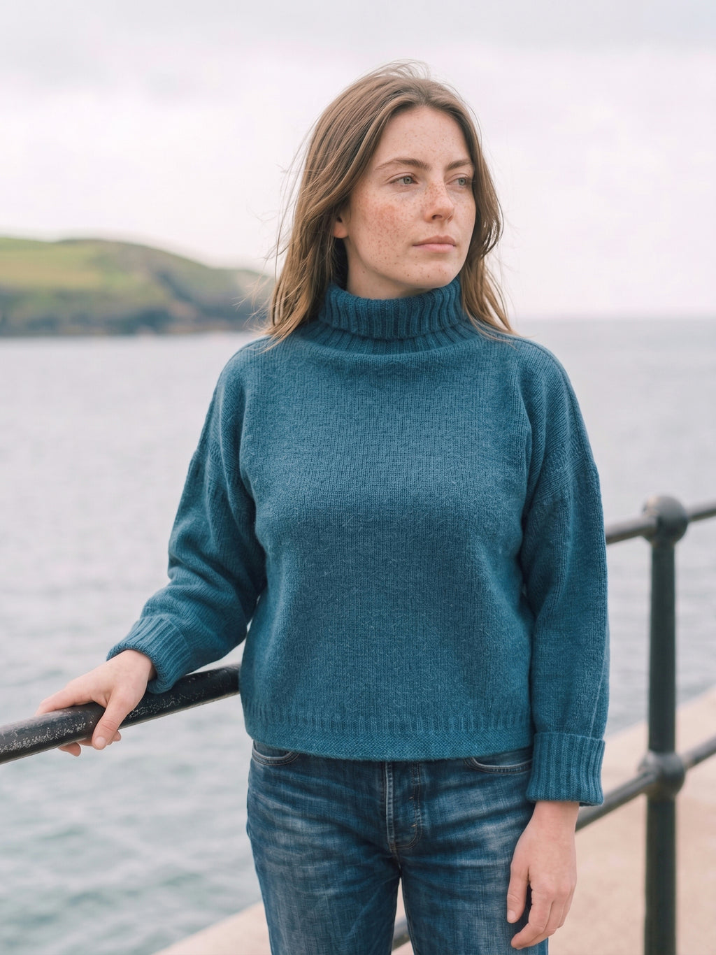 Longis – Soft Women’s Cropped Roll Neck Guernsey
